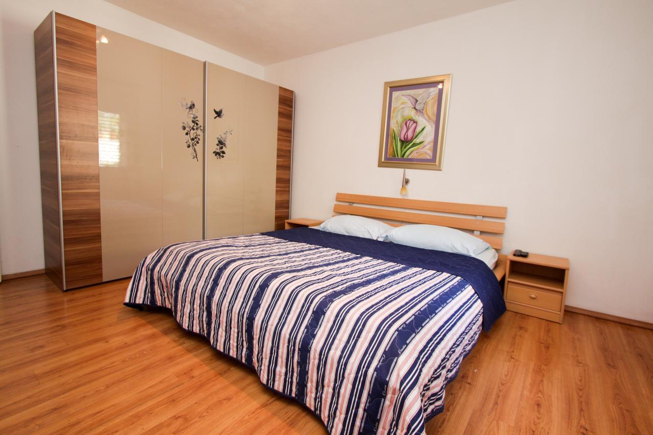 Apartments Nadia Igrane Εξωτερικό φωτογραφία