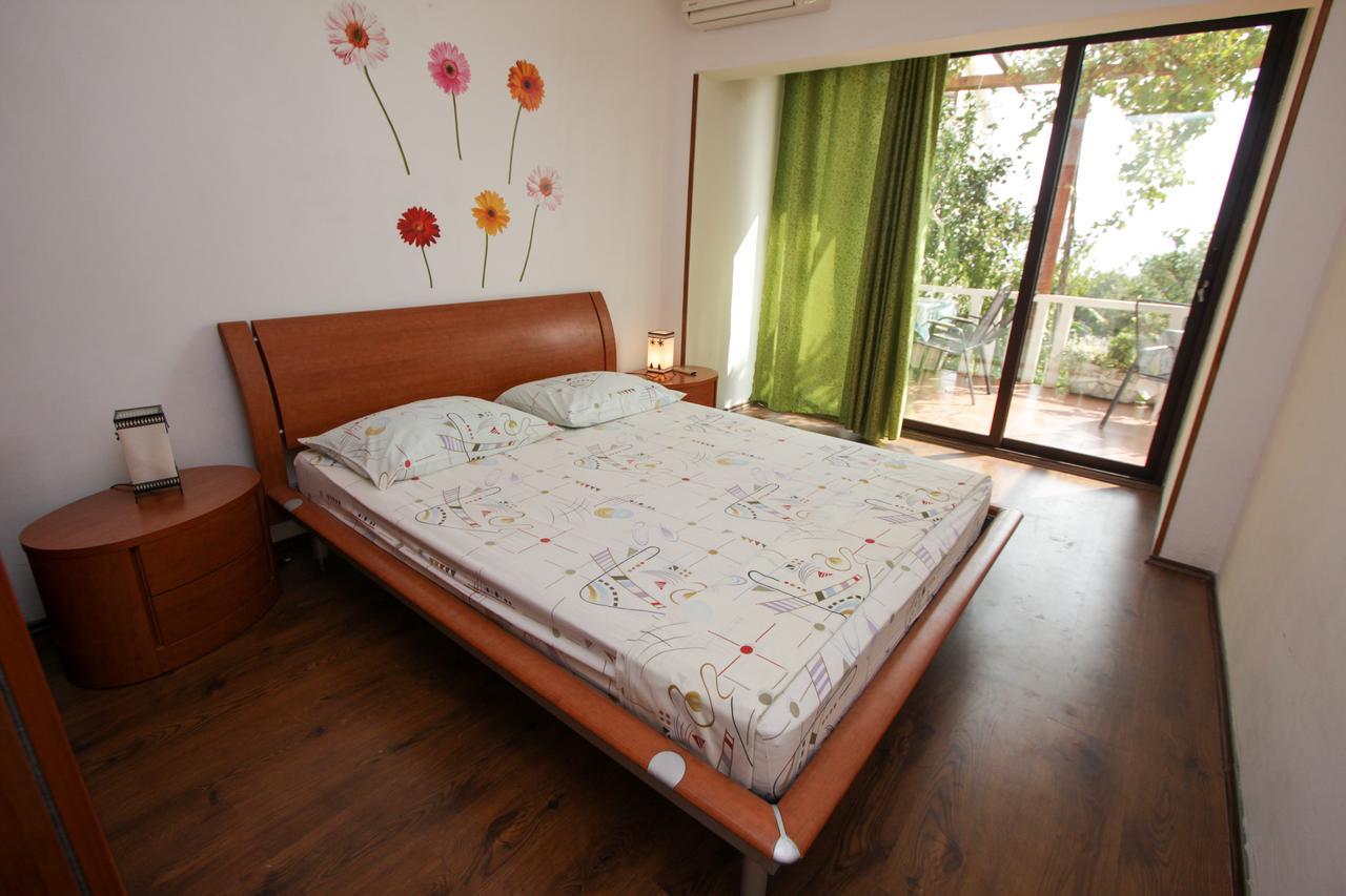 Apartments Nadia Igrane Εξωτερικό φωτογραφία